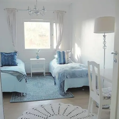 Apartment Spacious With Balcony And Great Location *