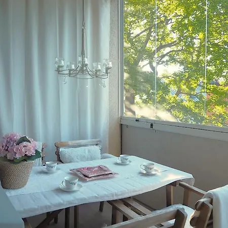 Spacious With Balcony And Great Location